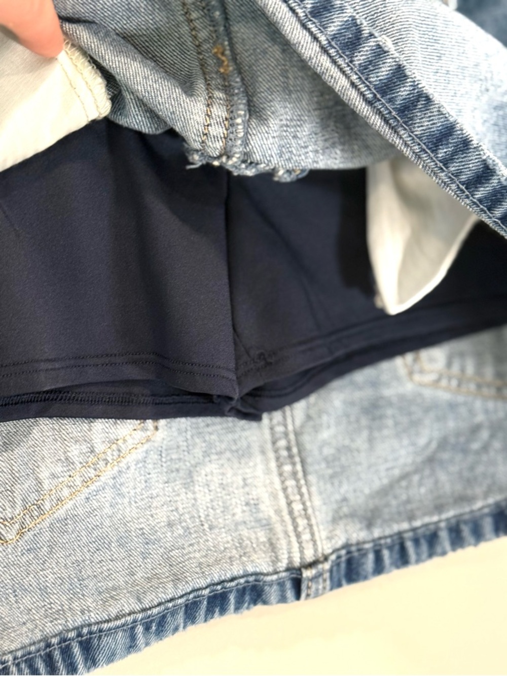 Hollister Light Blue Denim Mini Skirt Pink Bow Embroidered Details - Size 0 - Picture 5 of 13